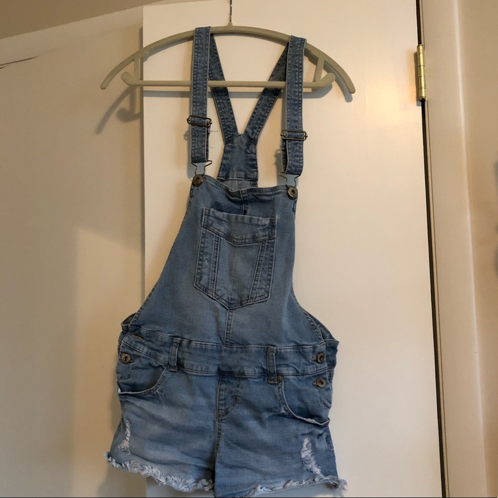 Overall shorts - Picture 2 of 3